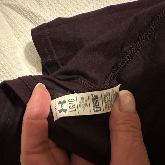 Under Armour Tee - Picture 2 of 2